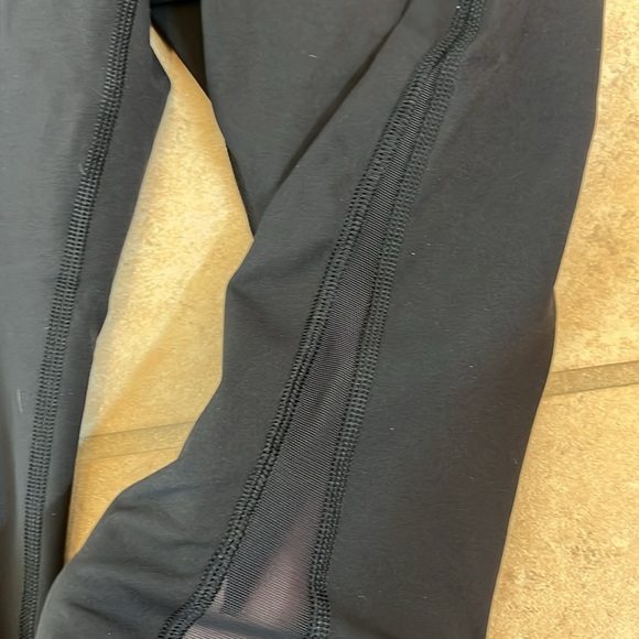 NWOT Lululemon black leggings - Picture 4 of 8